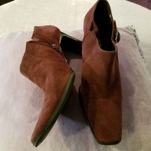 Burgundy suede ankle shoes